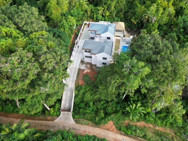 Riverside Retreat Anse Royale Exterior photo